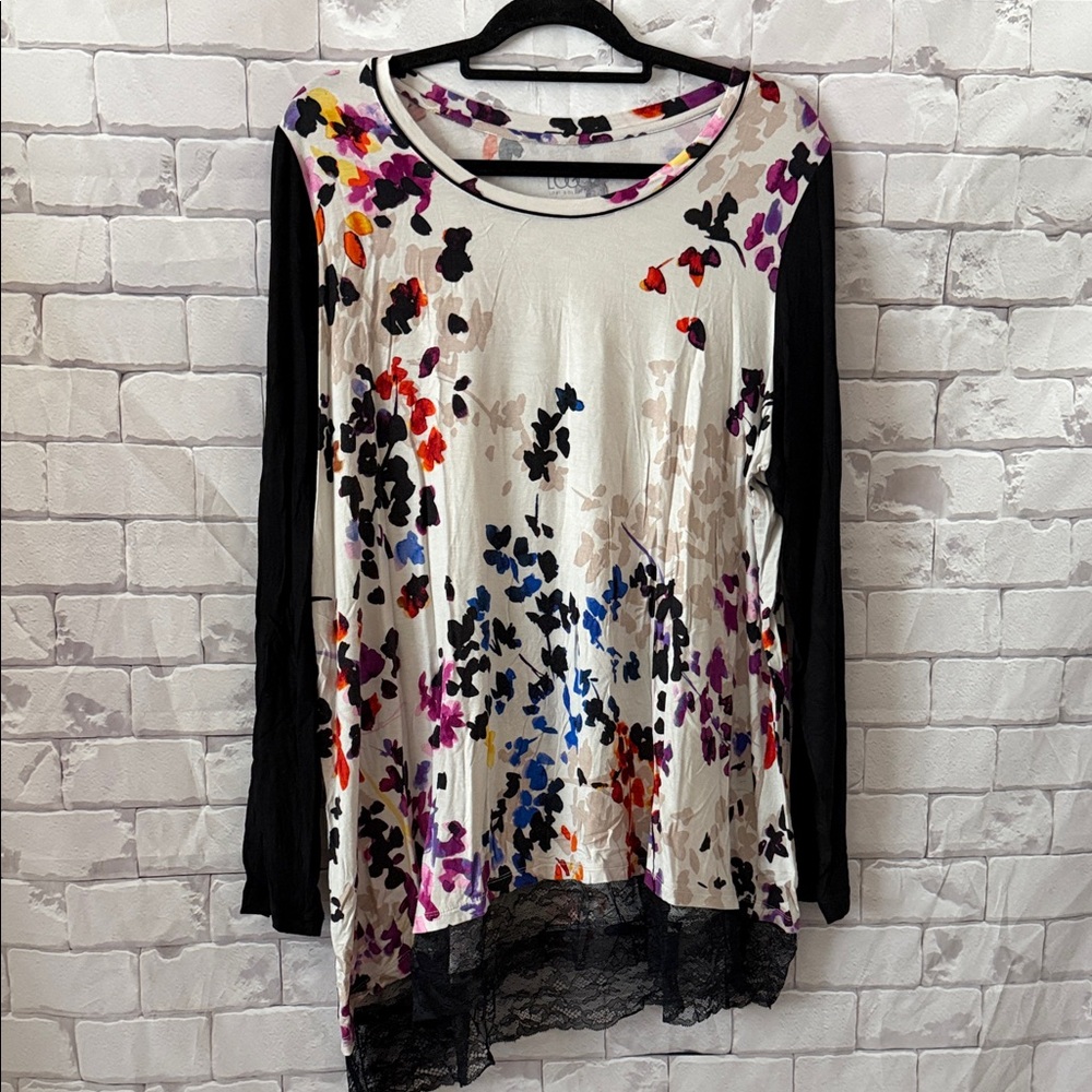 LOGO by Lori Goldstein Black-Sleeve Floral Lace-Hem Long Sleeve Top